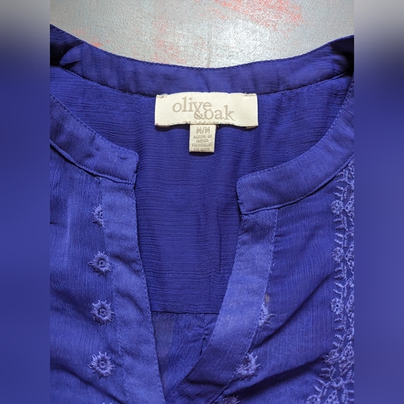 💙 OLIVE + OAK 💙 Sheer Embroidered Indigo Blouse - Picture 3 of 5